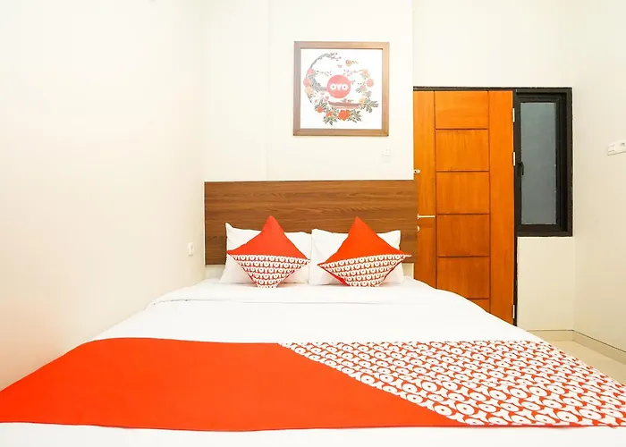 Capital O 449 The Colins Hotel Surabaya